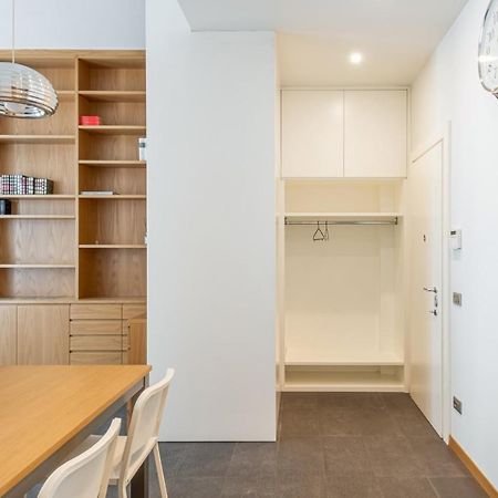 Easylife - Elegante Dimora Due Passi Dal Duomo Apartment Milan Bagian luar foto