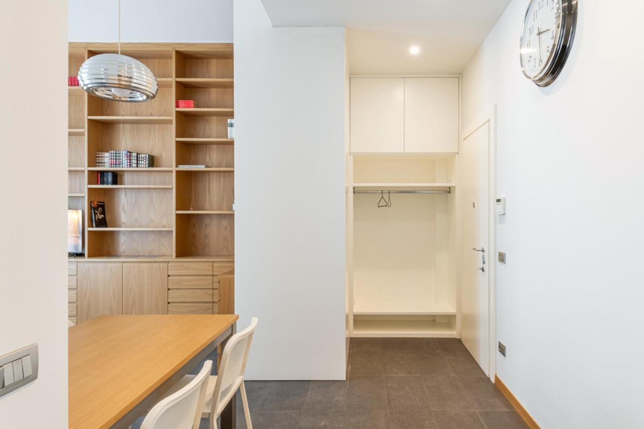 Easylife - Elegante Dimora Due Passi Dal Duomo Apartment Milan Bagian luar foto