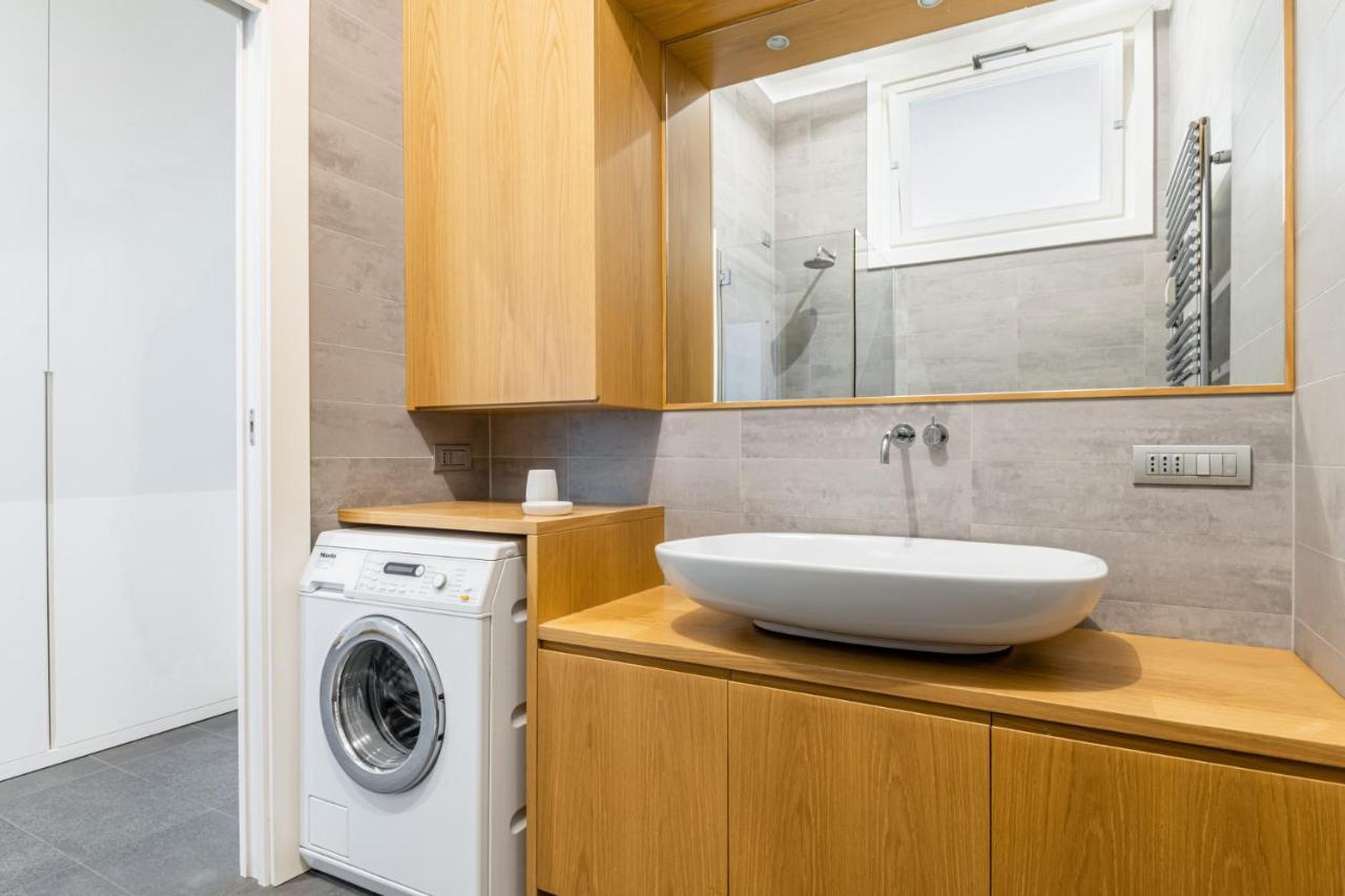 Easylife - Elegante Dimora Due Passi Dal Duomo Apartment Milan Bagian luar foto