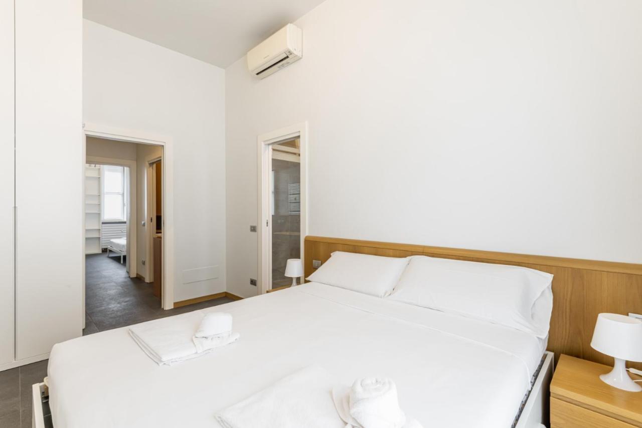 Easylife - Elegante Dimora Due Passi Dal Duomo Apartment Milan Bagian luar foto
