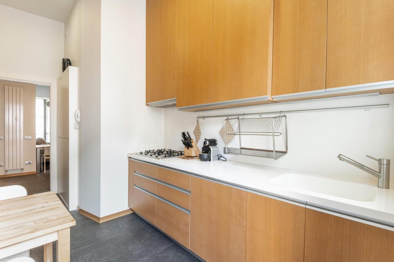 Easylife - Elegante Dimora Due Passi Dal Duomo Apartment Milan Bagian luar foto